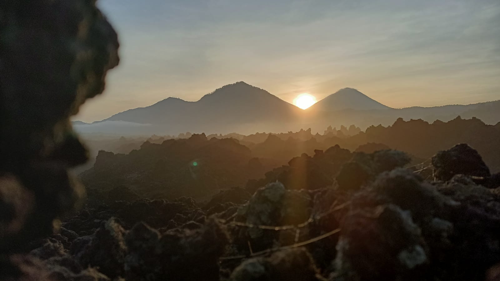 Batur Let saat Fajar.