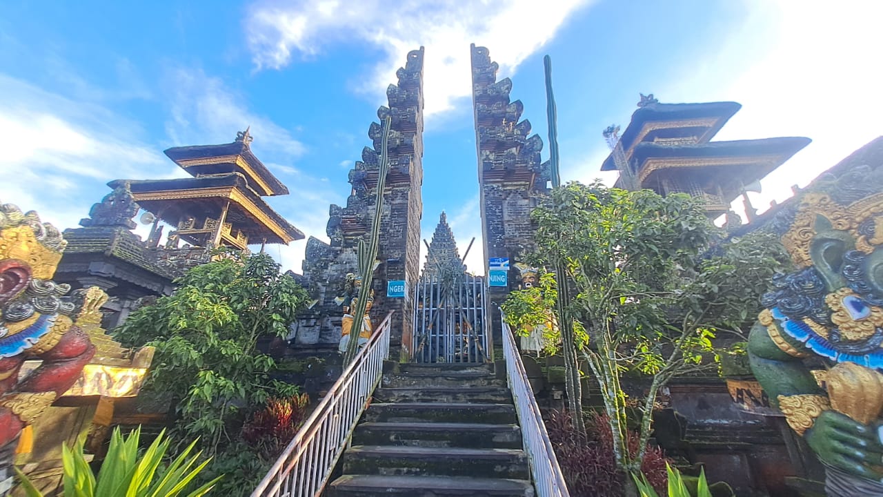 Pamedal Pura Ulun Danu Batur.